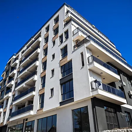 Modern Studio In With Free Parking Apartament Warna